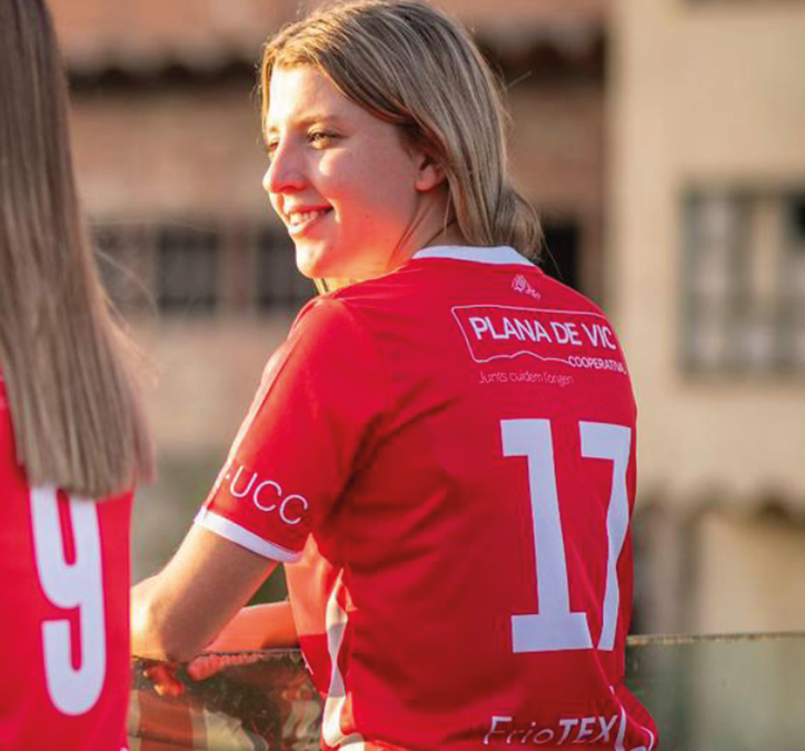 La Cooperativa Plana de Vic renova el seu patrocini amb l’equip femení de la UE Vic: Un impuls per a l’esport femení